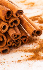 Liqueur de Noël  <br>18% vol. 50 cl <br>sous étui – Image 2